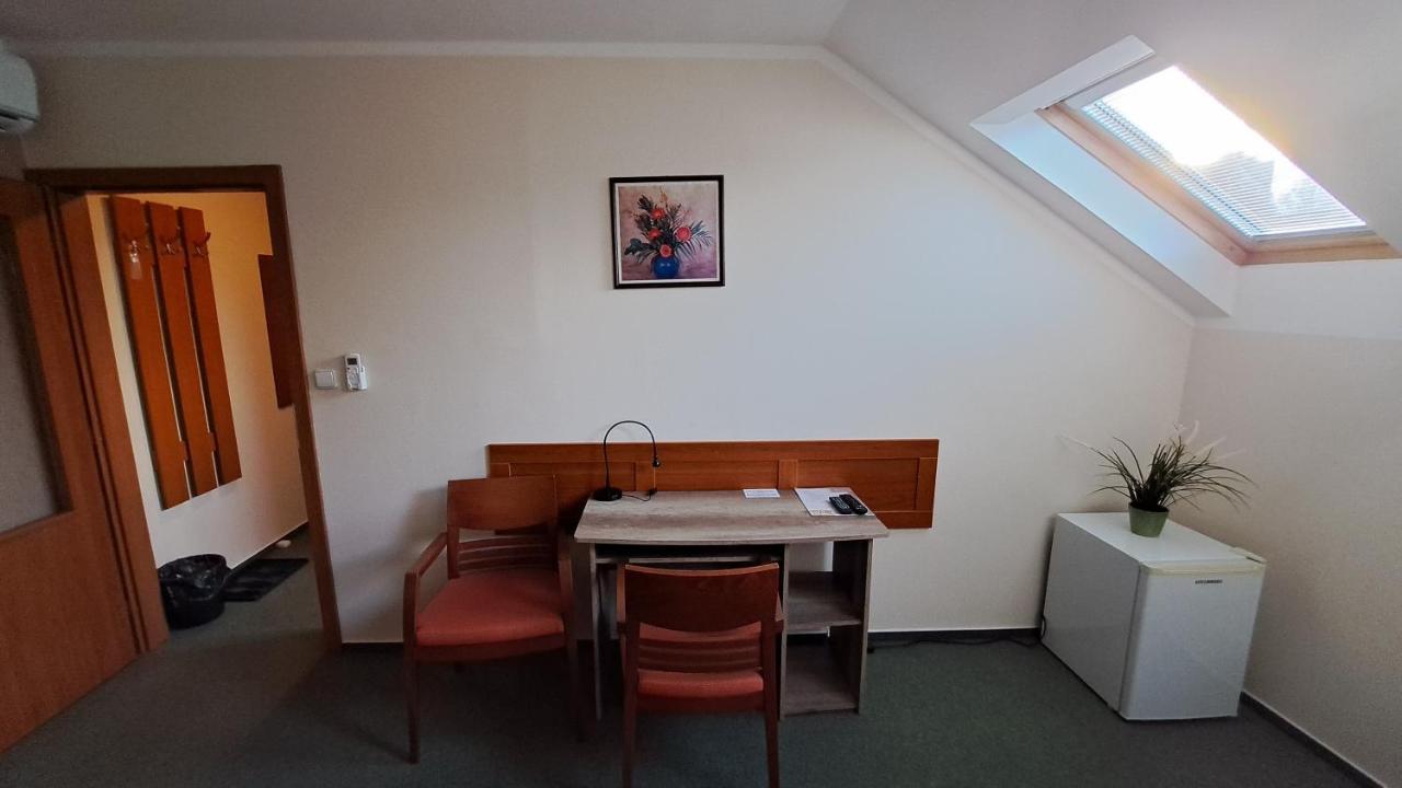 Penzion Aida Ostrava Extérieur photo