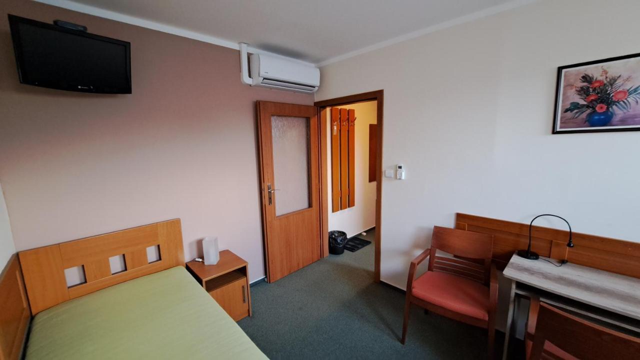 Penzion Aida Ostrava Extérieur photo